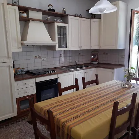 La Casa Di Valeria Alle Serre Apartman *